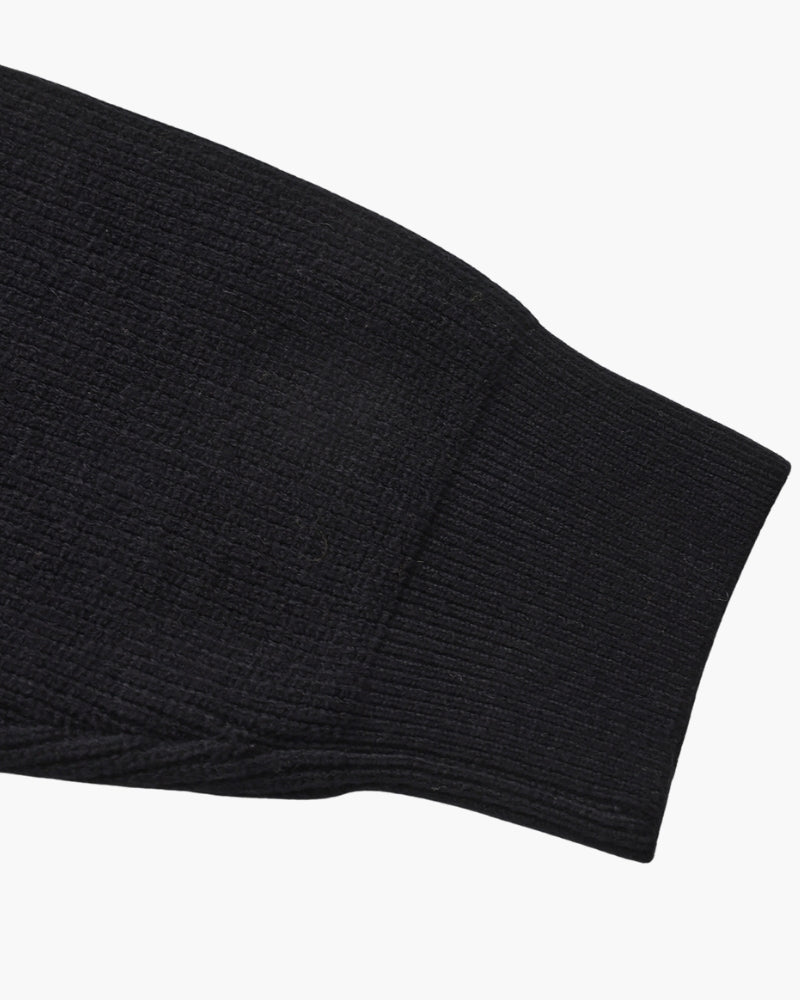 Raffinierter Strickpullover mit halbem Reißverschluss